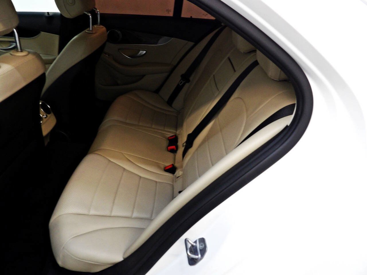 Used 2018 Mercedes-Benz C 300 Sedan image 10