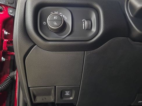 New 2026 RAM 2500 Big Horn AWD/4WD image 20