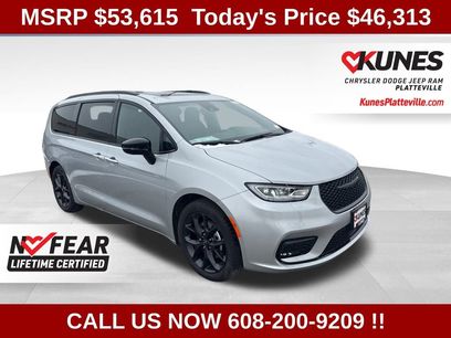 New 2026 Chrysler Pacifica Limited