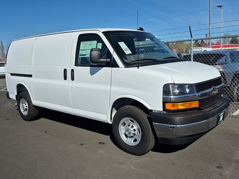 New 2025 Chevrolet Express 2500 w/ Driver Convenience Package RWD image 25