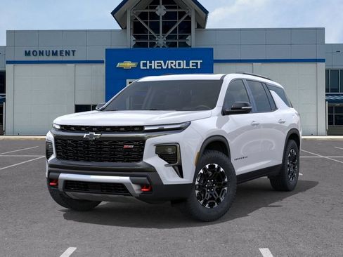 New 2027 Chevrolet Traverse Z71 w/ Enhanced Driving Package AWD/4WD image 6