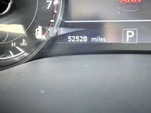 Used 2022 Nissan Armada SL image 2