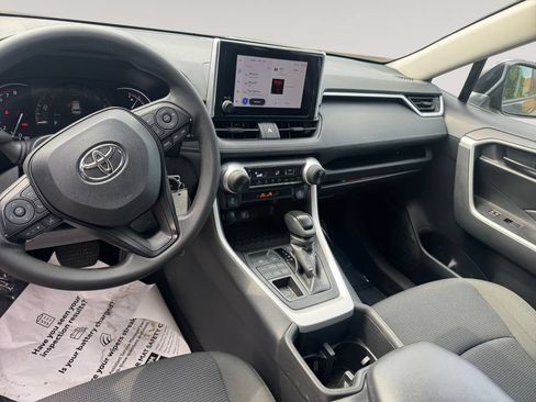 Used 2024 Toyota RAV4 LE AWD/4WD image 10