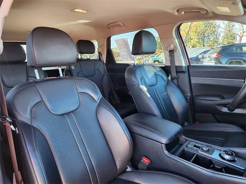 Used 2023 Kia Sorento EX image 14