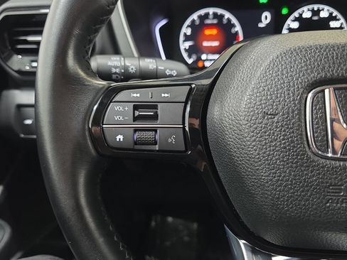 Used 2023 Honda Pilot Touring image 13