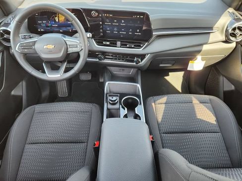 New 2026 Chevrolet Equinox LT w/ Safety and Technology Package FWD image 19