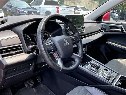 Used 2024 Mitsubishi Outlander SE AWD/4WD image 17