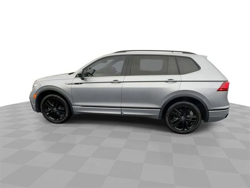Used 2022 Volkswagen Tiguan SE R-Line image 5