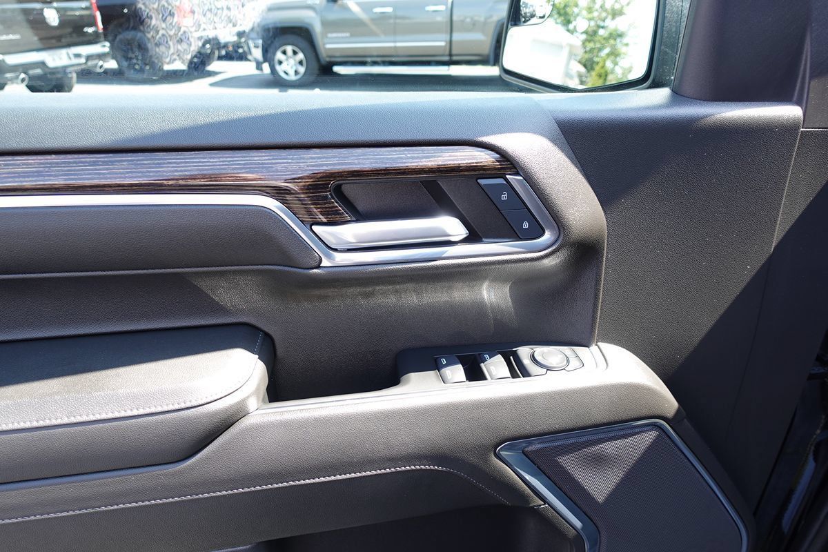 Used 2024 GMC Sierra 1500 Elevation AWD/4WD image 16