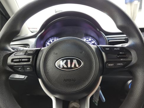 Used 2019 Kia Rio S image 24
