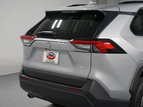 Certified 2025 Toyota RAV4 XLE FWD image 9