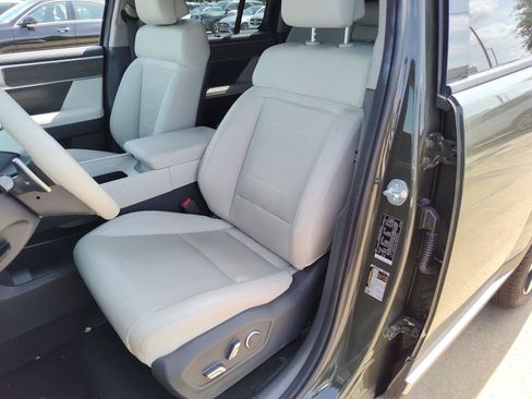 Used 2024 Hyundai Santa Fe Limited FWD image 18