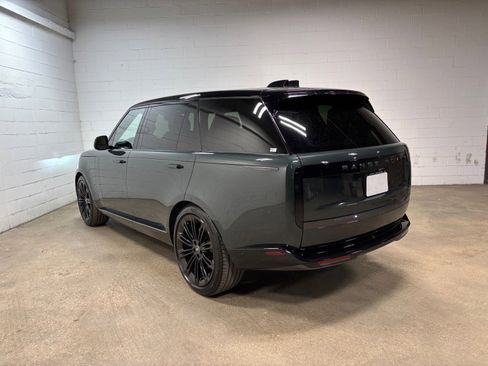 Used 2025 Land Rover Range Rover Long Wheelbase SE AWD/4WD image 9