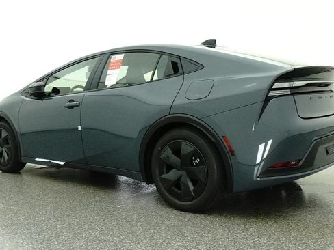 New 2026 Toyota Prius Plug-In Hybrid FWD image 34