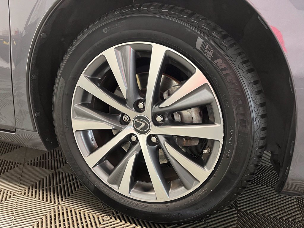 Used 2019 Lexus ES 350 w/ Accessory Package FWD image 3