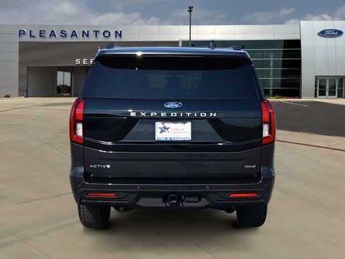 Certified 2025 Ford Expedition Max Active RWD image 4