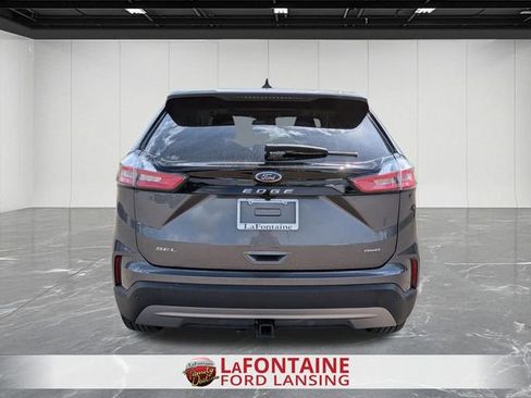 Certified 2022 Ford Edge SEL w/ Convenience Package AWD/4WD image 4