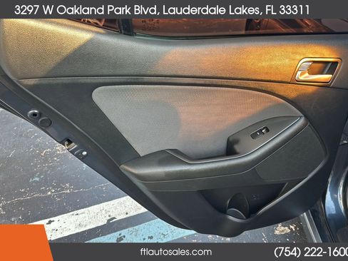Used 2015 Kia Optima LX FWD image 24