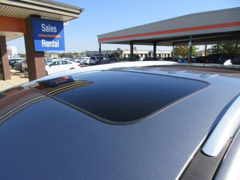 Used 2024 Buick Enclave Premium w/ Experience Buick Package image 10