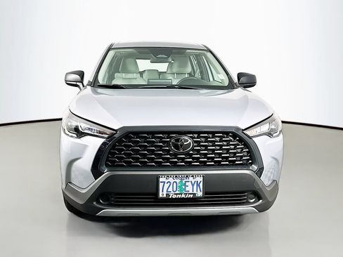 Used 2025 Toyota Corolla Cross L AWD/4WD image 3