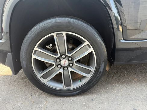 Used 2018 GMC Acadia Denali AWD/4WD image 45