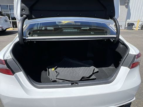 Used 2023 Toyota Camry SE image 24