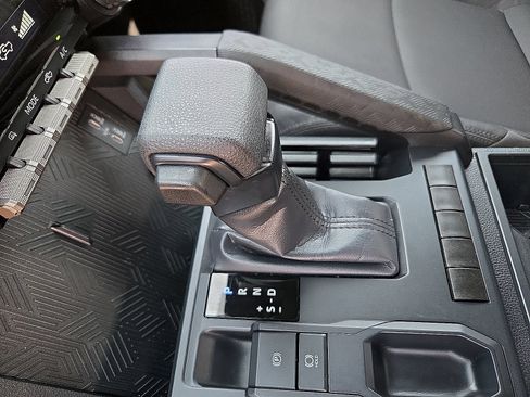 Used 2025 Toyota Tacoma SR RWD image 17