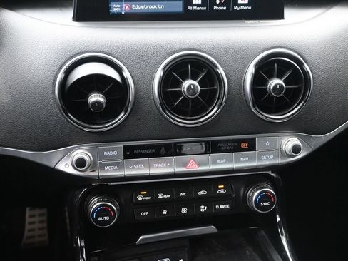 Used 2021 Kia Stinger GT-Line w/ Sun & Sound Package image 15