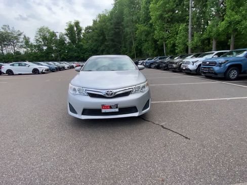 Used 2012 Toyota Camry LE FWD image 7