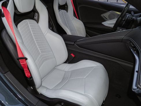 Certified 2021 Chevrolet Corvette Stingray Preferred Cpe w/ Z51 Performance Package image 21