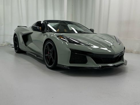 Used 2024 Chevrolet Corvette E-Ray w/ Stealth Interior Trim Package AWD/4WD image 2