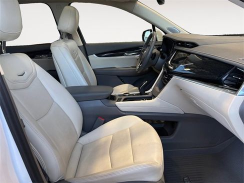 Certified 2023 Cadillac XT6 Premium Luxury w/ LPO, Floor Liner Package image 13