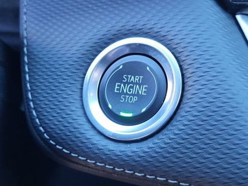 Used 2025 Chevrolet Equinox LT w/ Convenience Package II image 23