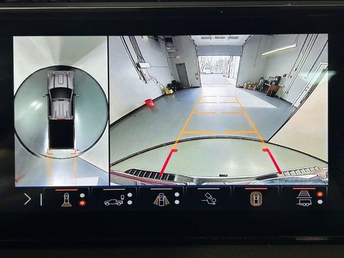 Used 2024 GMC Sierra 2500 AT4 w/ AT4 Premium Plus Package image 18