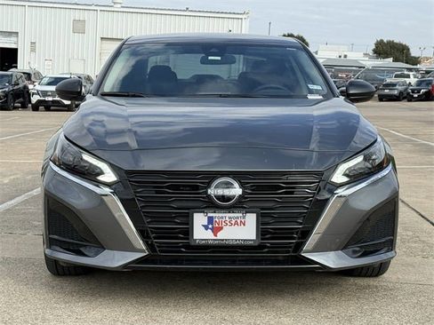 Used 2025 Nissan Altima 2.5 S image 3