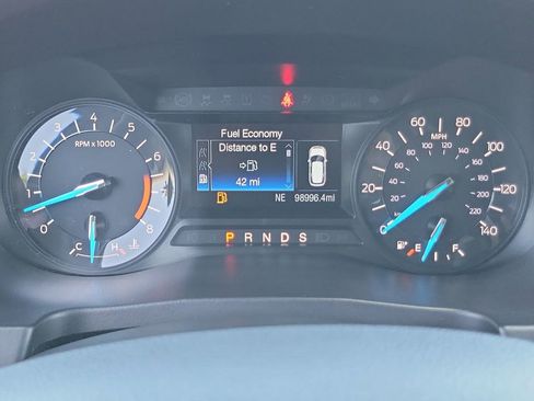 Used 2018 Ford Explorer XLT FWD image 7