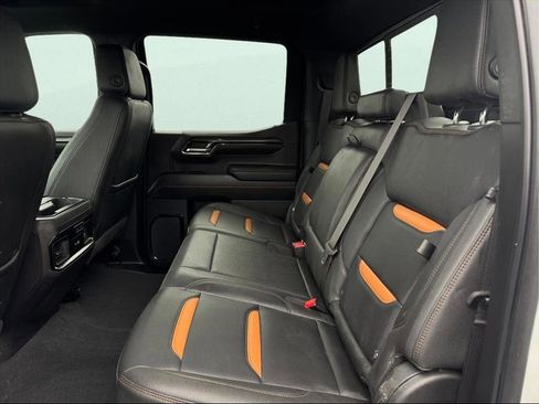 Used 2024 GMC Sierra 1500 AT4 w/ AT4 Preferred Package image 12