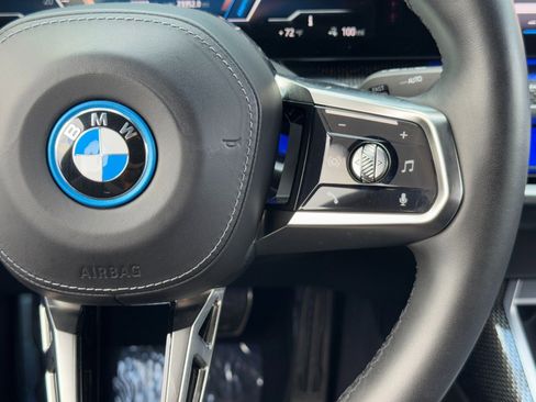 Used 2023 BMW i7 xDrive60 image 25