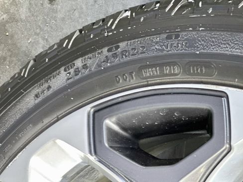 Used 2019 RAM 1500 Limited w/ Advanced Safety Group AWD/4WD image 34