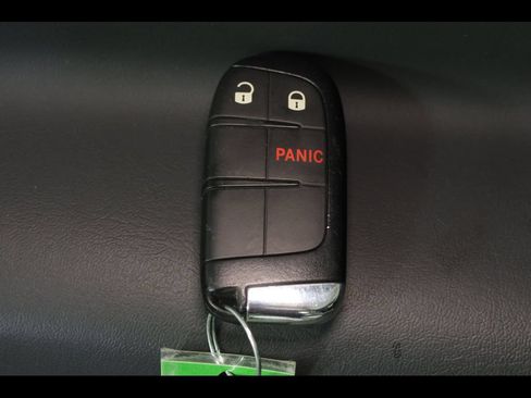 Certified 2023 Jeep Renegade Latitude AWD/4WD image 9