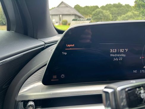 Used 2024 Cadillac Lyriq Sport RWD image 24