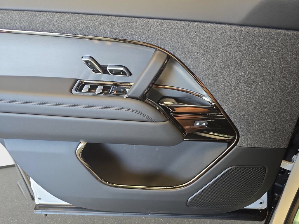 New 2026 Land Rover Range Rover Sport SE AWD/4WD image 19