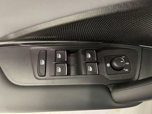 New 2026 Volkswagen Tiguan SE R-Line image 29