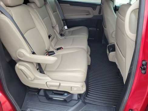 Used 2024 Honda Odyssey Touring image 12