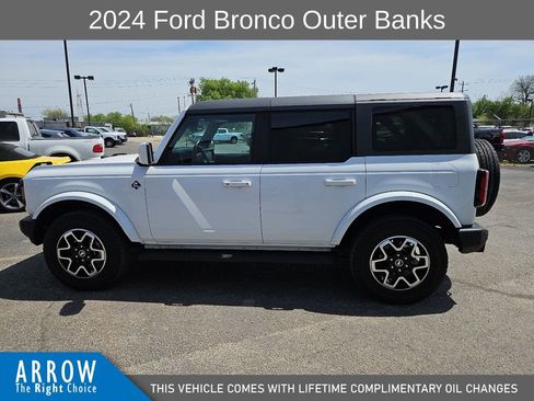 Used 2024 Ford Bronco Outer Banks AWD/4WD image 7