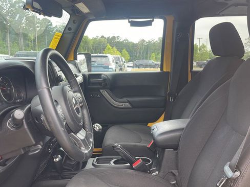 Used 2015 Jeep Wrangler Unlimited Sport w/ Quick Order Package 23S AWD/4WD image 13