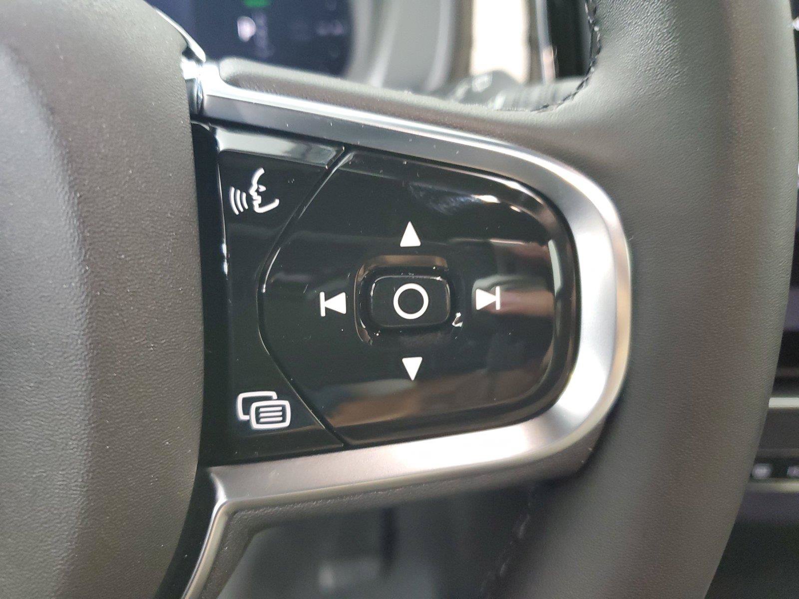 New 2026 Volvo XC90 T8 Plus w/ Protection Package Premier AWD/4WD image 29