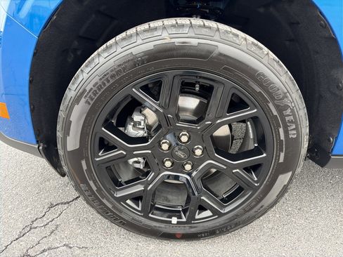 New 2025 Ford Maverick XLT w/ XLT Luxury Package image 11