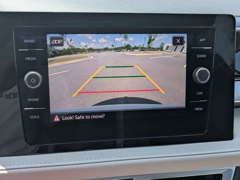 New 2026 Volkswagen Taos SE FWD image 22