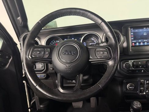 Used 2023 Jeep Wrangler Unlimited w/ Cold Weather Group AWD/4WD image 15